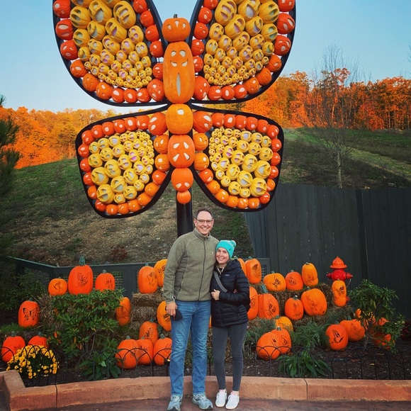 Meet your Posher, Lisa - Picture 1 of 1